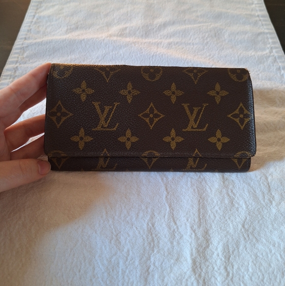 Louis Vuitton Long Wallet / Checkbook Holder - Picture 1 of 14